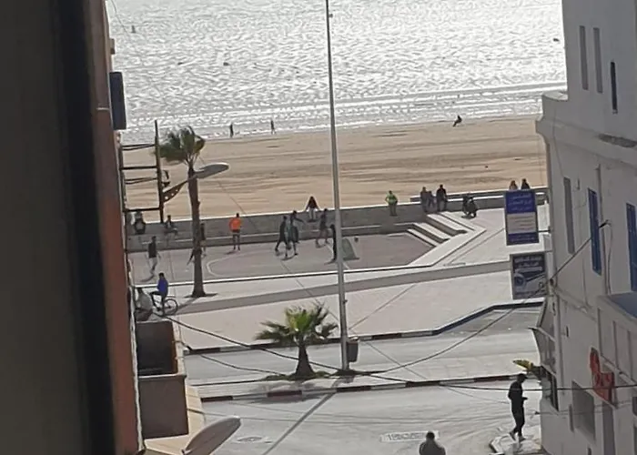 Confortable Appartement Avec Vue Sur La Plage